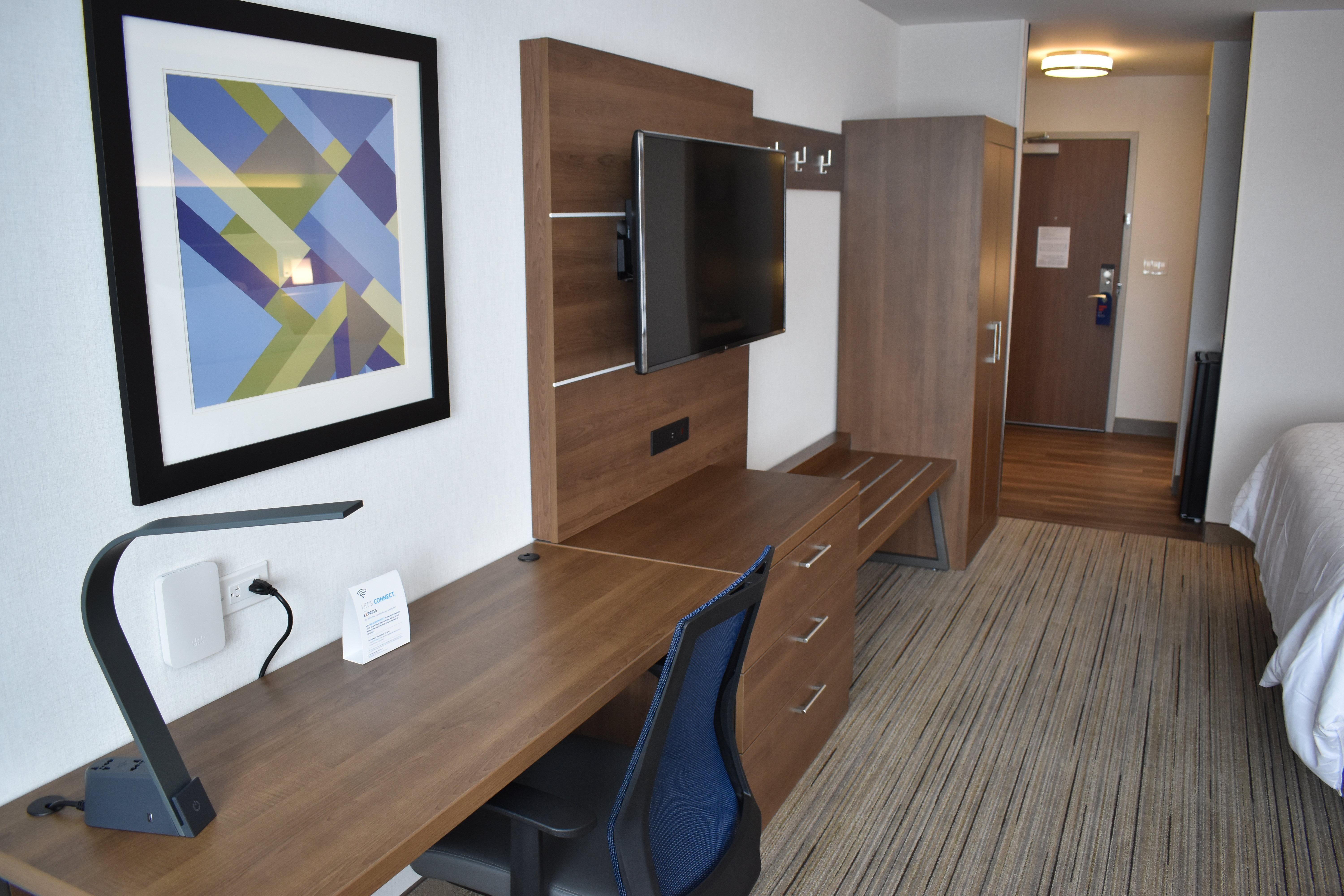 Holiday Inn Express & Suites - Boston South - Randolph By Ihg Dış mekan fotoğraf
