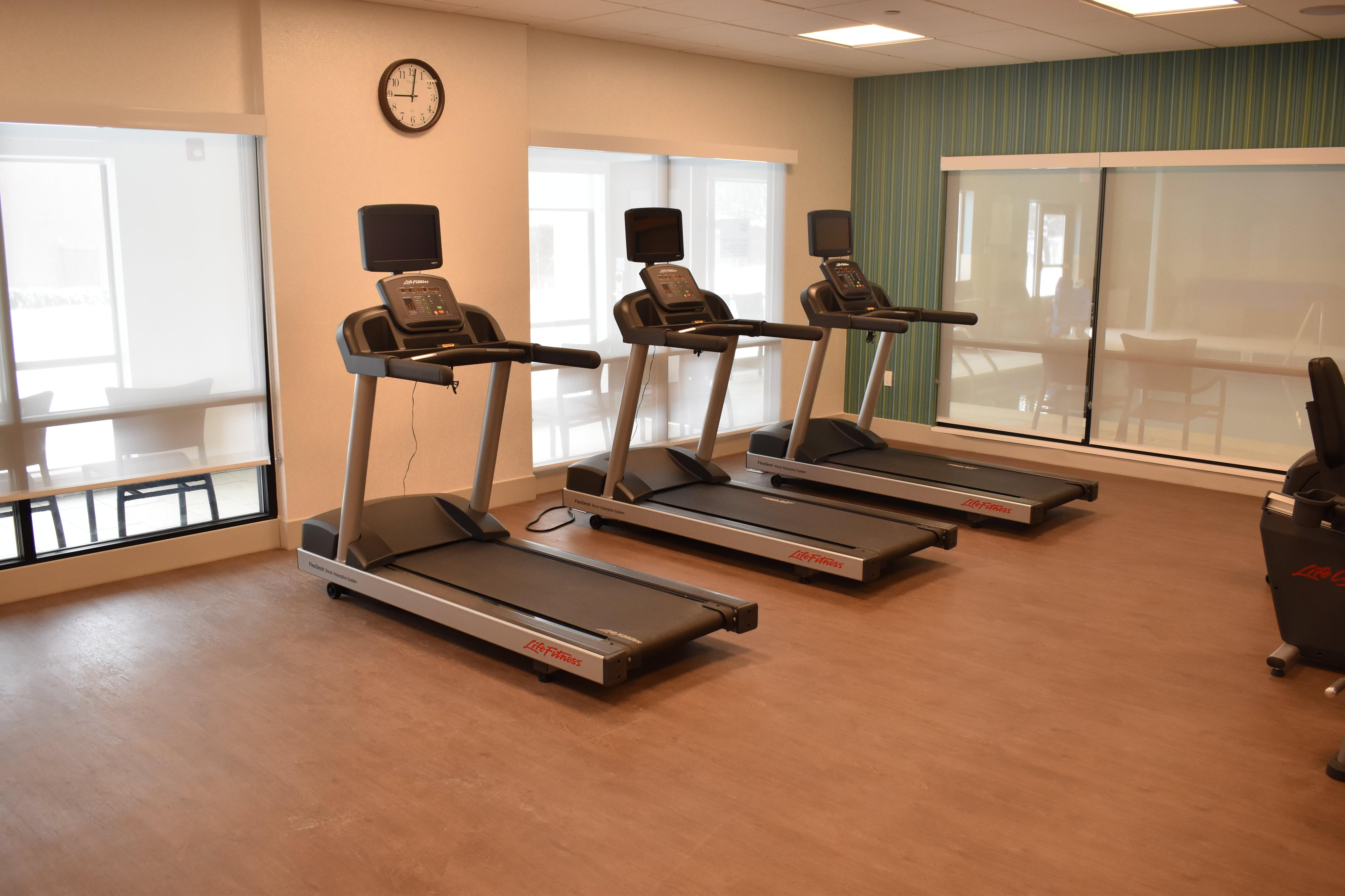 Holiday Inn Express & Suites - Boston South - Randolph By Ihg Dış mekan fotoğraf