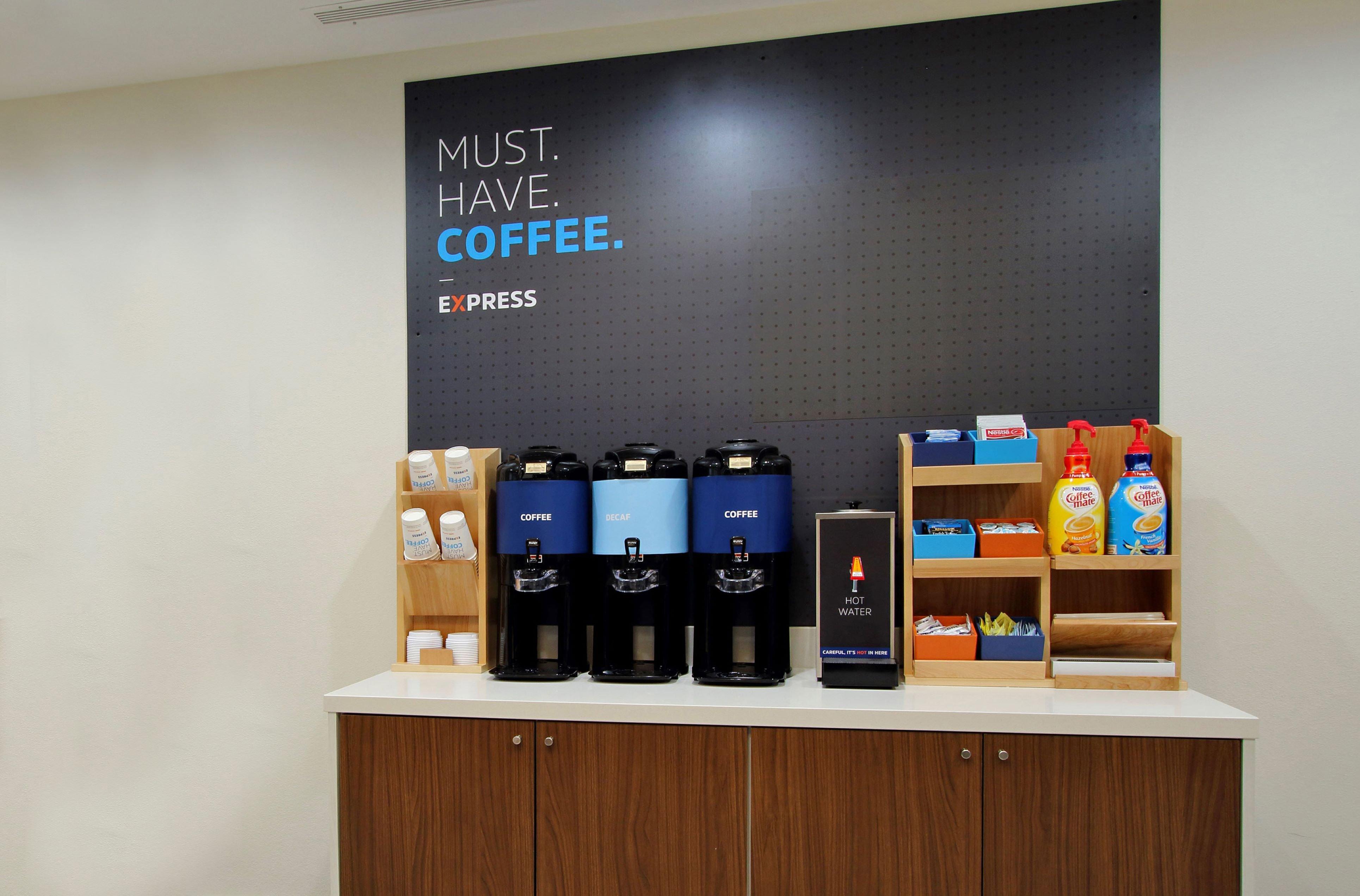 Holiday Inn Express & Suites - Boston South - Randolph By Ihg Dış mekan fotoğraf