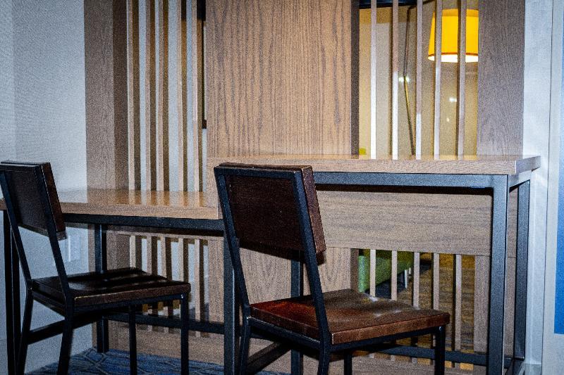 Holiday Inn Express & Suites - Boston South - Randolph By Ihg Dış mekan fotoğraf