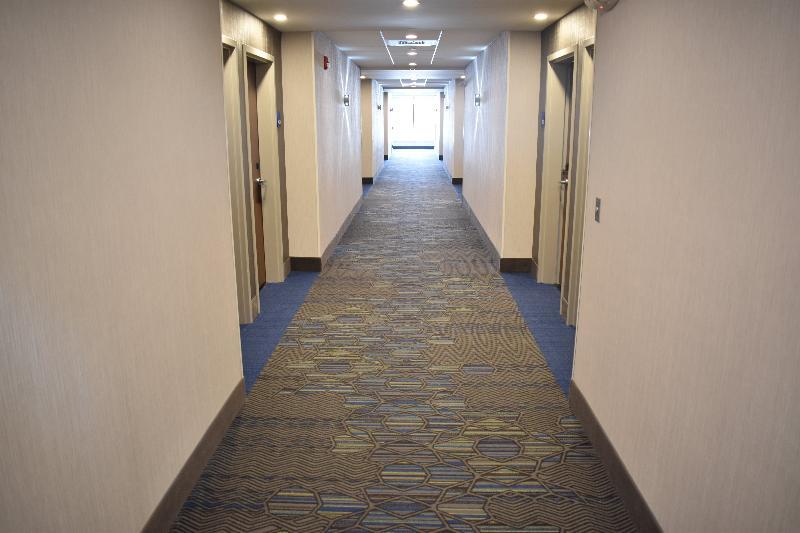 Holiday Inn Express & Suites - Boston South - Randolph By Ihg Dış mekan fotoğraf