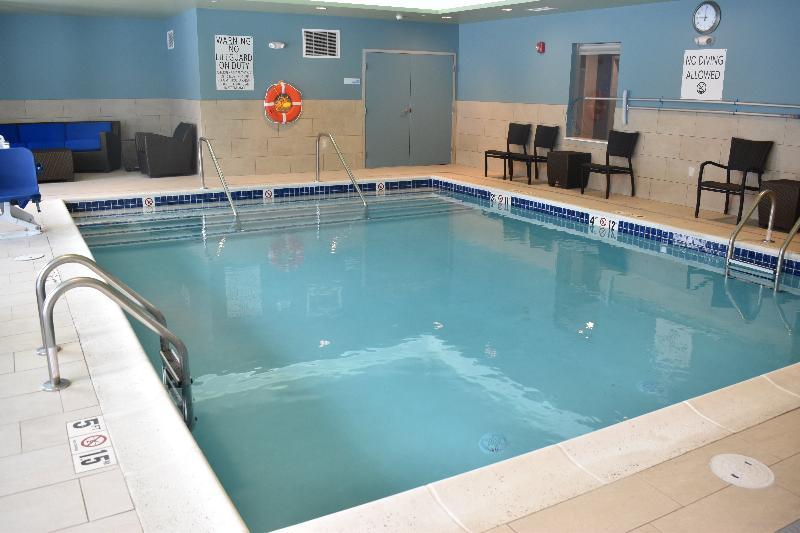 Holiday Inn Express & Suites - Boston South - Randolph By Ihg Dış mekan fotoğraf